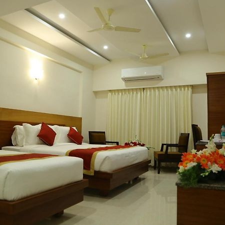Hotel U.T.Elegance Bangalore Eksteriør bilde