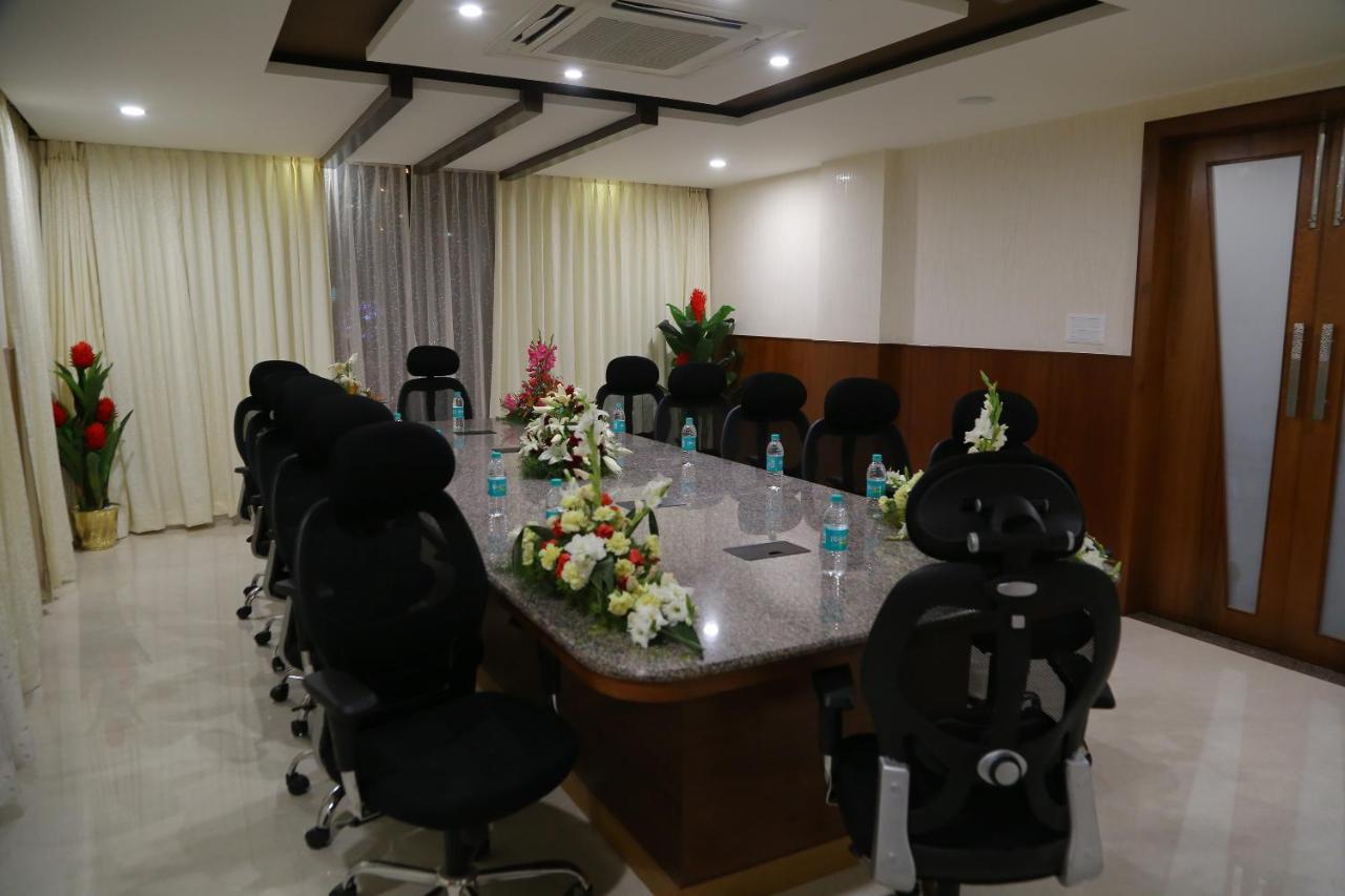 Hotel U.T.Elegance Bangalore Eksteriør bilde