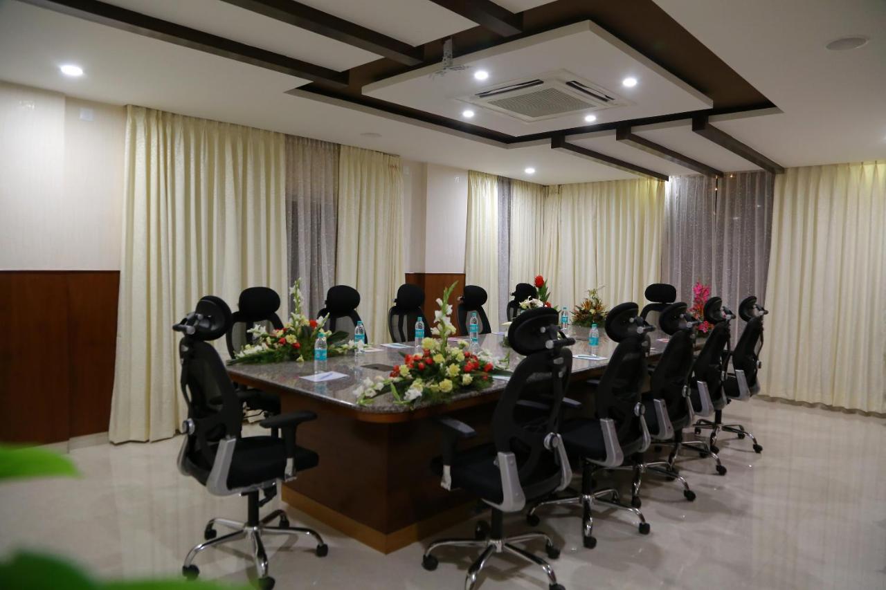Hotel U.T.Elegance Bangalore Eksteriør bilde