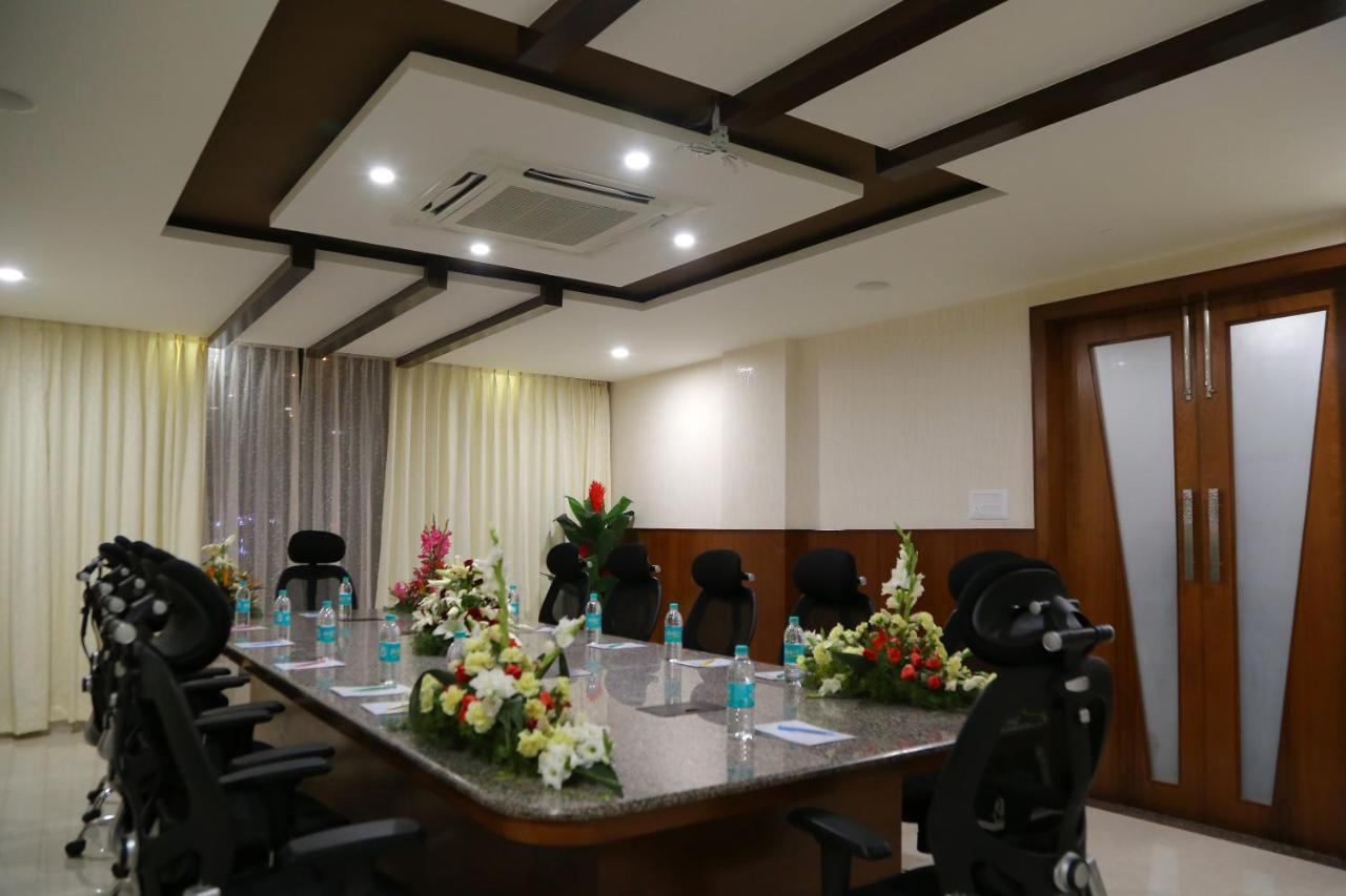 Hotel U.T.Elegance Bangalore Eksteriør bilde