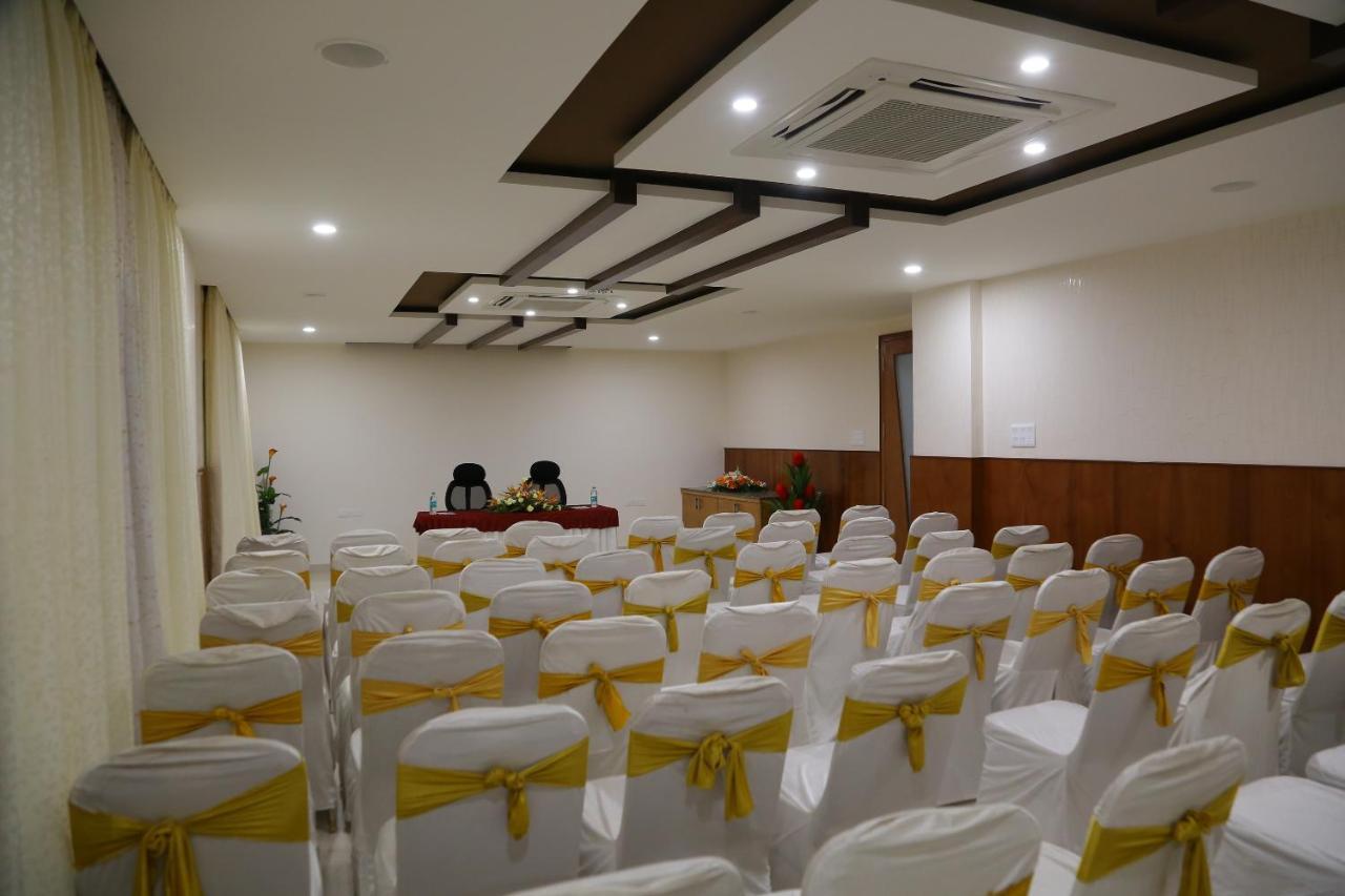 Hotel U.T.Elegance Bangalore Eksteriør bilde