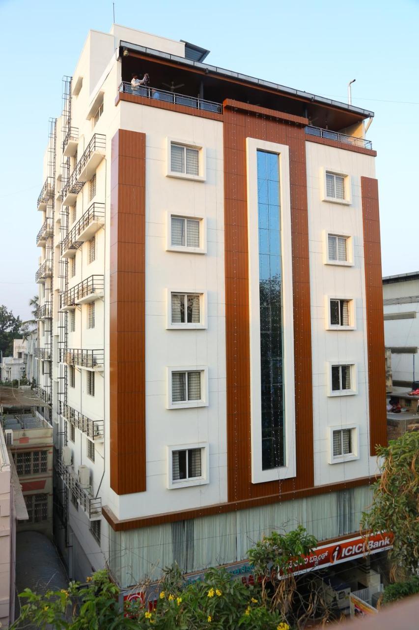 Hotel U.T.Elegance Bangalore Eksteriør bilde
