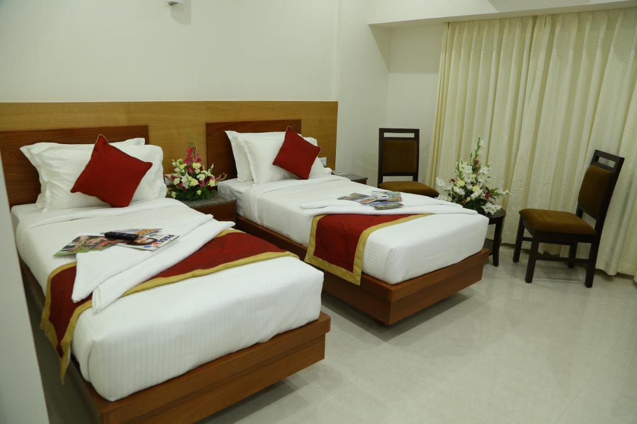 Hotel U.T.Elegance Bangalore Eksteriør bilde