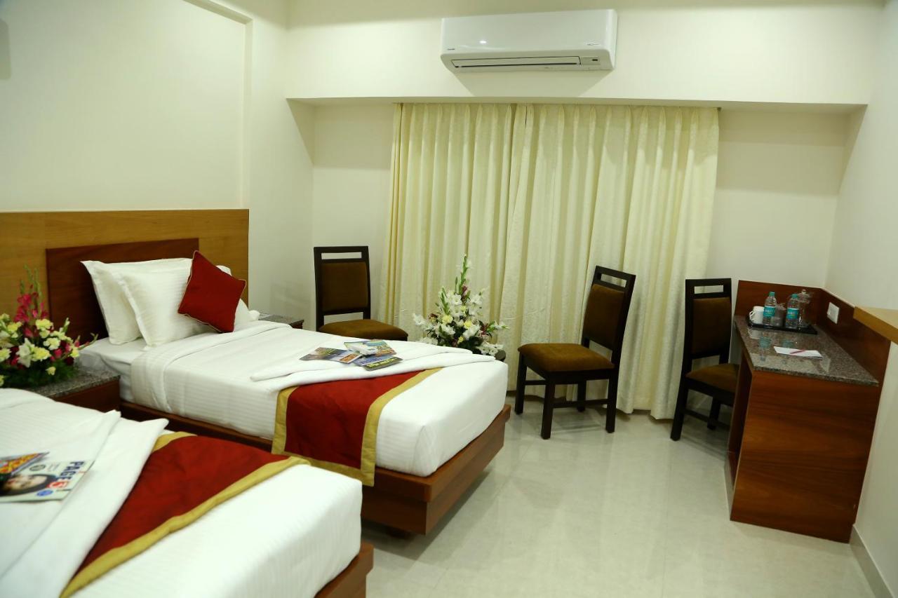 Hotel U.T.Elegance Bangalore Eksteriør bilde