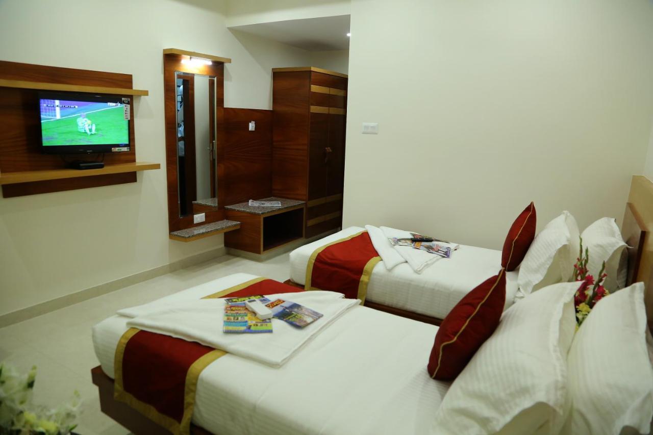 Hotel U.T.Elegance Bangalore Eksteriør bilde