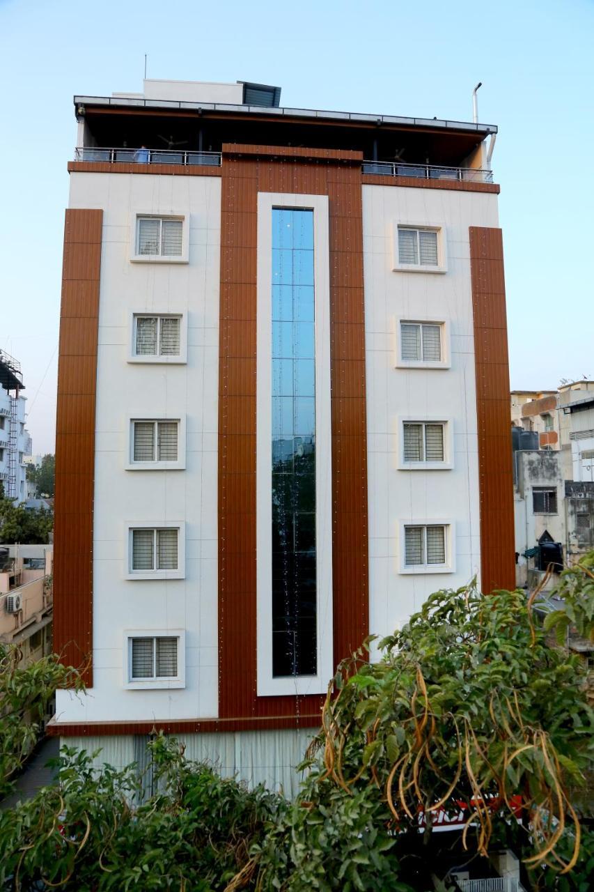 Hotel U.T.Elegance Bangalore Eksteriør bilde