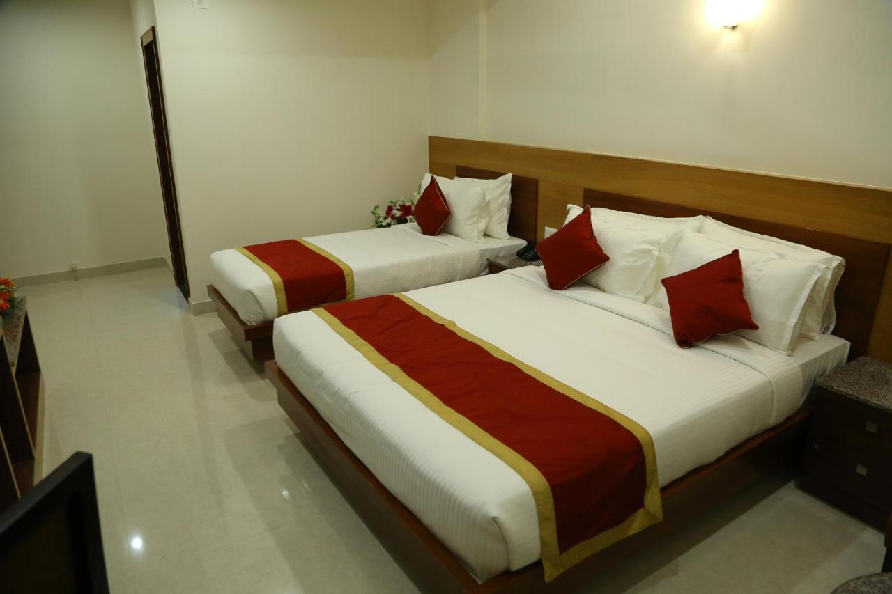 Hotel U.T.Elegance Bangalore Eksteriør bilde