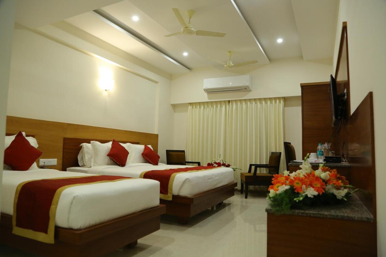 Hotel U.T.Elegance Bangalore Eksteriør bilde