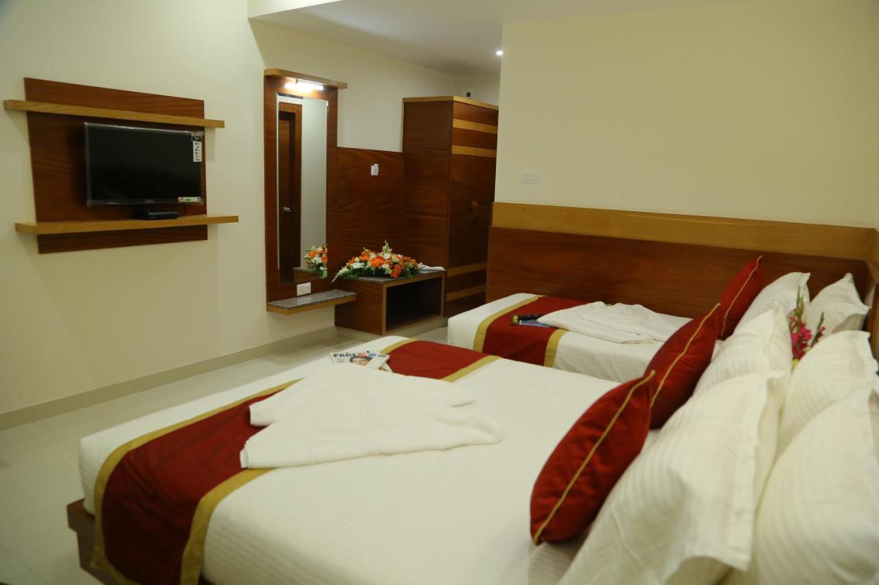 Hotel U.T.Elegance Bangalore Eksteriør bilde